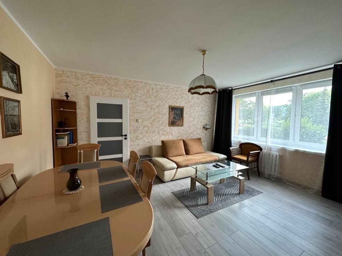Tradycyjne Mieszkanie Przy Parku Norweskim Jelenia Góra Extérieur photo
