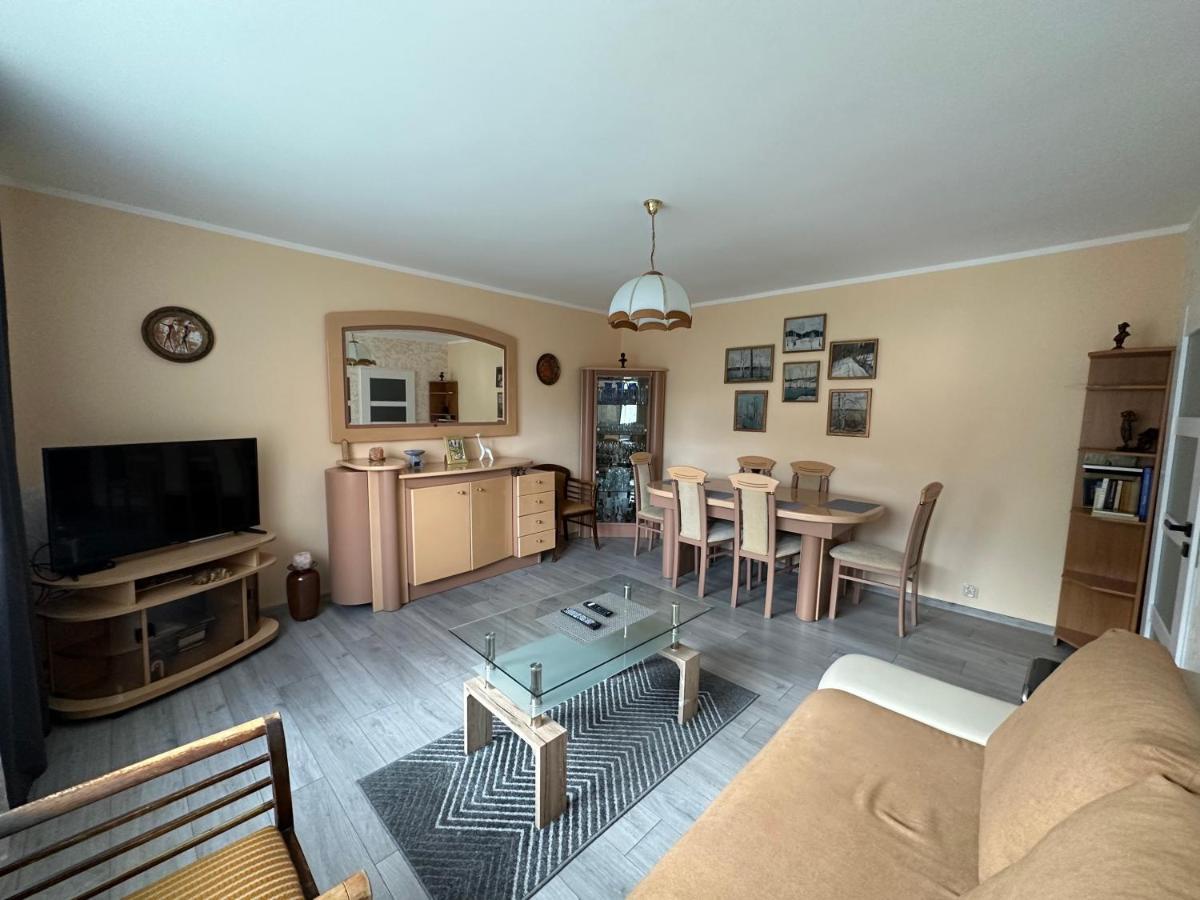 Tradycyjne Mieszkanie Przy Parku Norweskim Jelenia Góra Extérieur photo